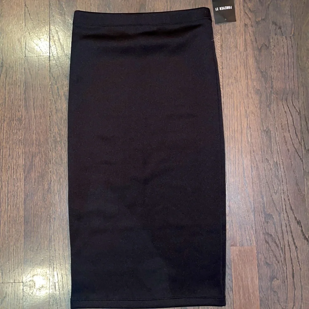 NWT FOREVER 21 PENCIL SKIRT - Picture 1 of 3